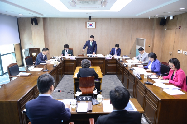 기획총무위원회, 행정사무삼사 및 2018년도 예산안 심사