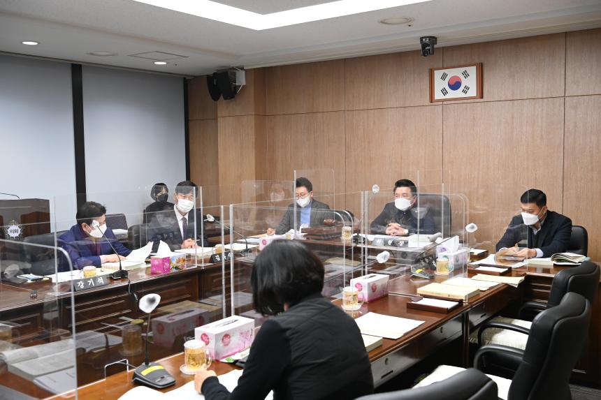 제301회 임시회 회기 중 기획총무위원회 회의