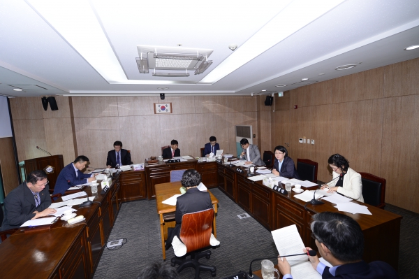제250회 서구의회 임시회 기획총무위원회 조례안 심사