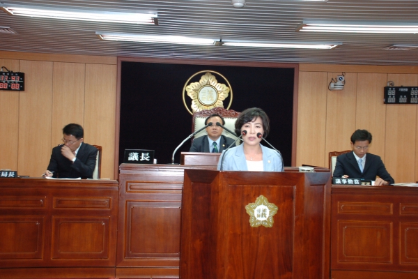 2010년도 예산결산특별위원회 구성 결의안 제안설멸(주경님 운영위원장)