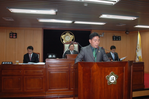 사회도시위원회 소과 조례안 심사보고(황현택 의원)