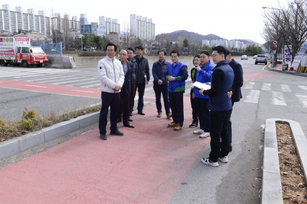사회도시위원회 현장방문 활동(풍암 자전거 도로, 서창천 고향의 강 조성 공사현장)
