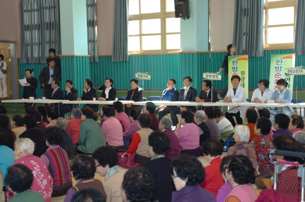 11월중 맞춤형 통합자원봉사 뷰티 아리랑 한마당 행사 참석