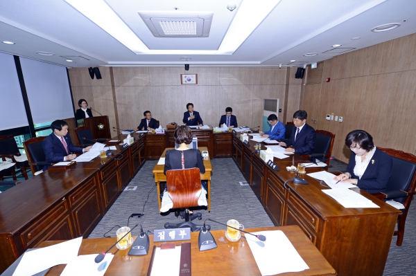 제235회 임시회 회기중 기획총무위원회 회의 개최